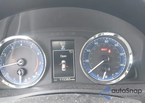 2017 Toyota Corolla Se z USA, uszkodzony, nr VIN 2T1BURHE8HC843463